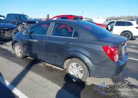 2014 Chevrolet Sonic Lt Auto z USA, uszkodzony, nr VIN 1G1JC5SH8E4128006